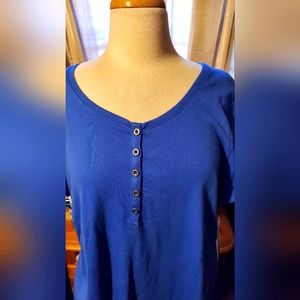 Woman's blue shirt xl